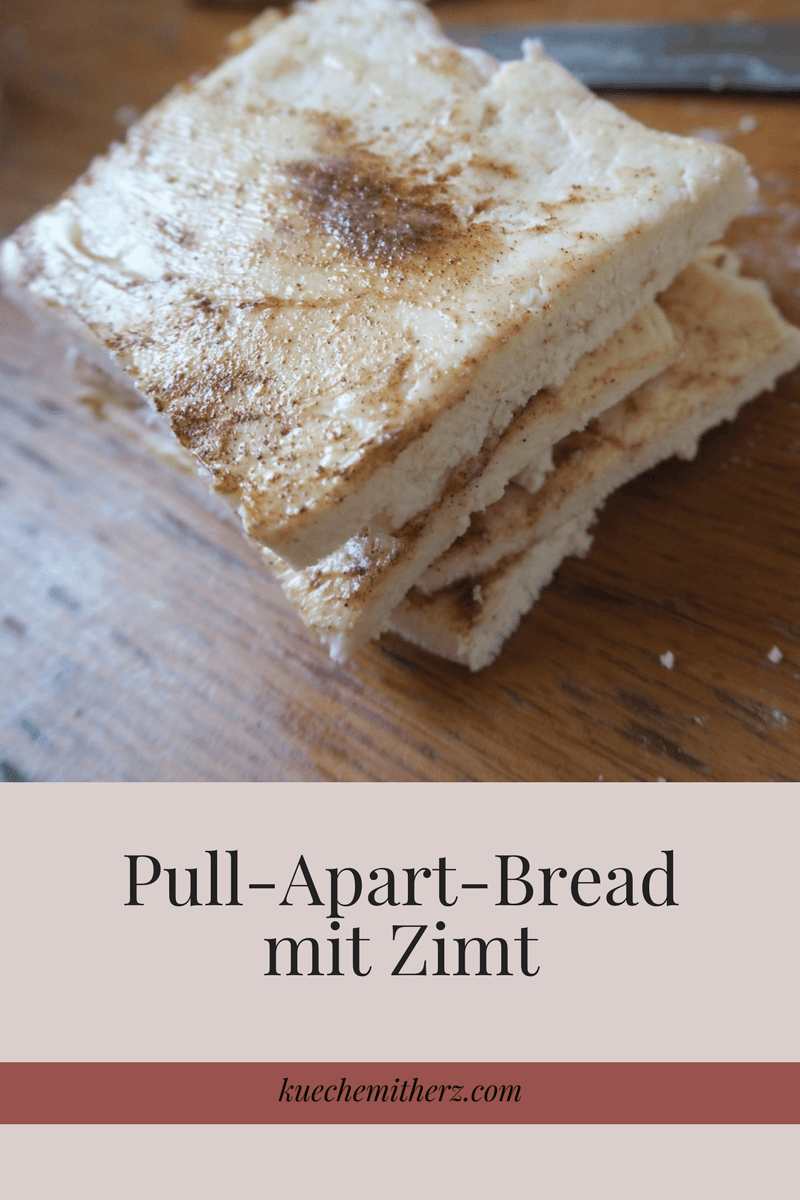 Backe dir ein leckeres Zupfbrot bzw. Pull-apart-Bread mit Zimt. | Finde das Rezept auf kuechemitherz.com