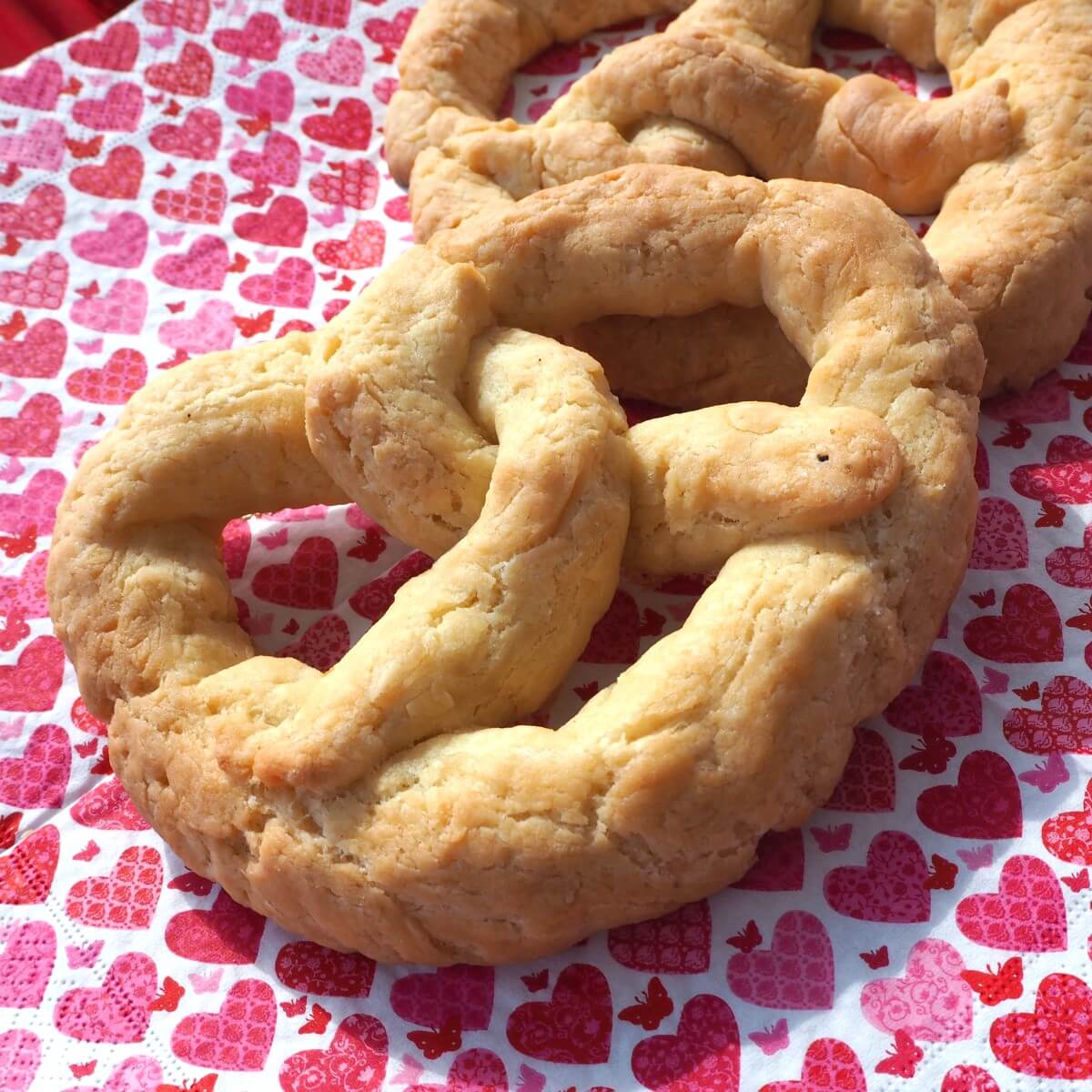 Brezel zum Brezelsonntag oder Bretzelsonndeg glutenfrei und vegan backen Rezept Küche mit Herz